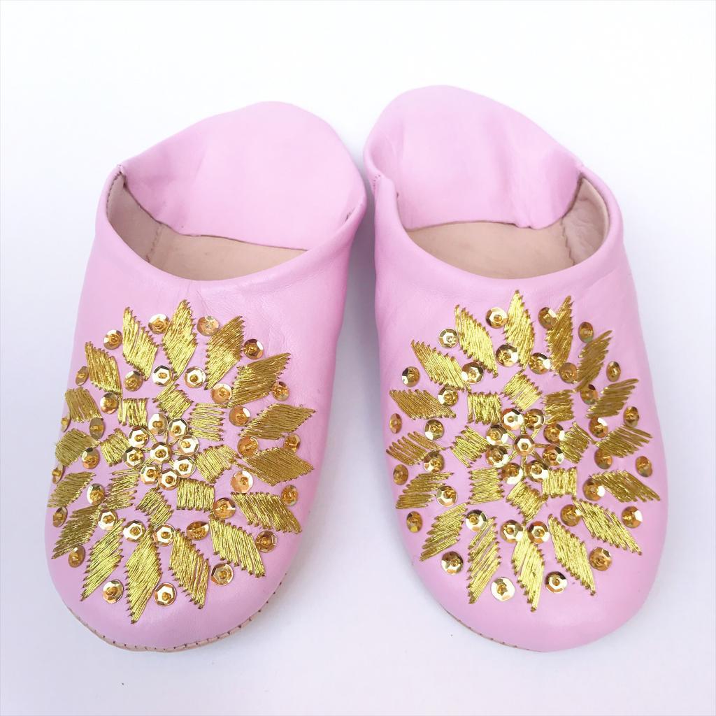 Moroccan Sequin Babouche Slippers, Moroccan Slippers, Handmade Slippers, Leather Slippers, leather mules, artisanat morocco, slippers indoor, slippers outdoor