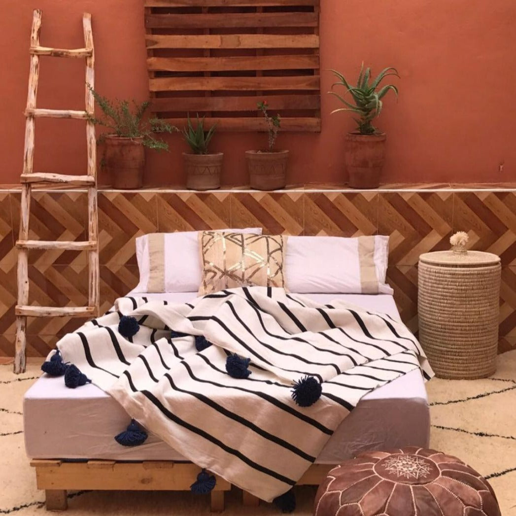 Pom Pom Blanket, moroccan bedding, Pom Pom throw, must have, handwoven blanket, Cotton blanket, moroccan throw blanket