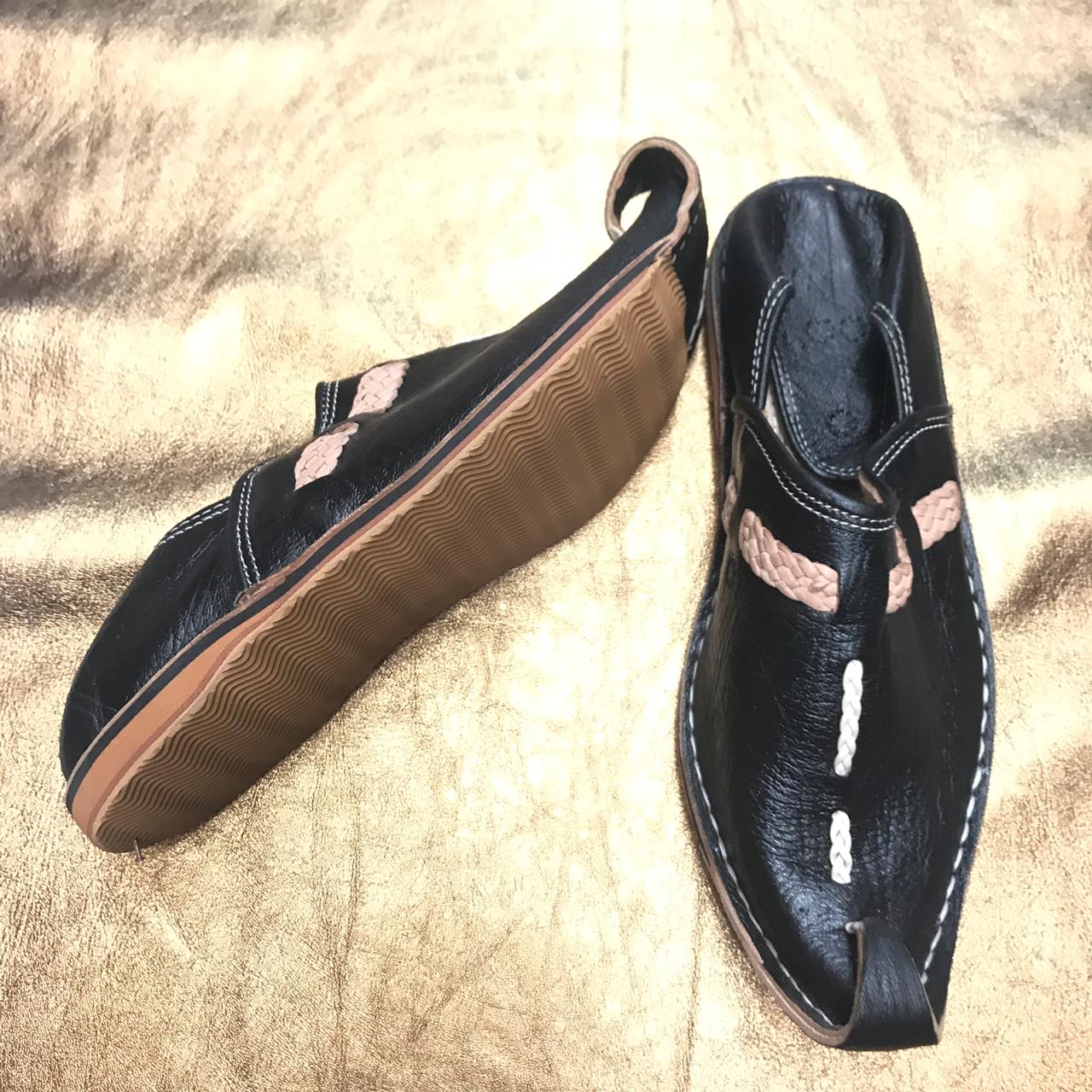 moroccan_handmade_babouche_moroccan_slippers_handmade_shoes_traditional_shoes_Babouche_Aladin_En_Cuir_Tongs_Marocaines_Aladin_flip_flop_slippers_10