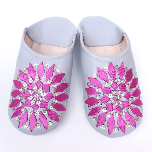 Moroccan Sequin Babouche Slippers, Moroccan Slippers, Handmade Slippers, Leather Slippers, leather mules, artisanat morocco, slippers indoor, slippers outdoor