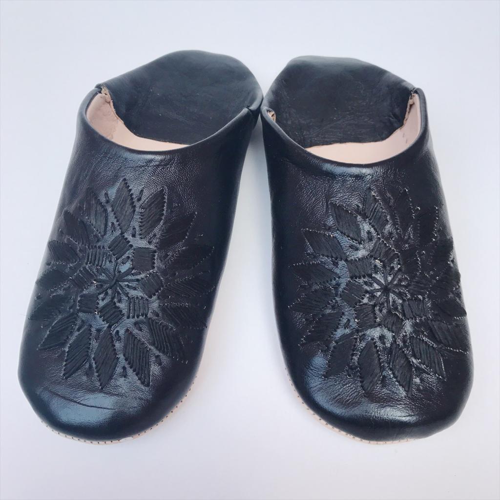 Moroccan Sequin Babouche Slippers, Moroccan Slippers, Handmade Slippers, Leather Slippers, leather mules, artisanat morocco, slippers indoor, slippers outdoor