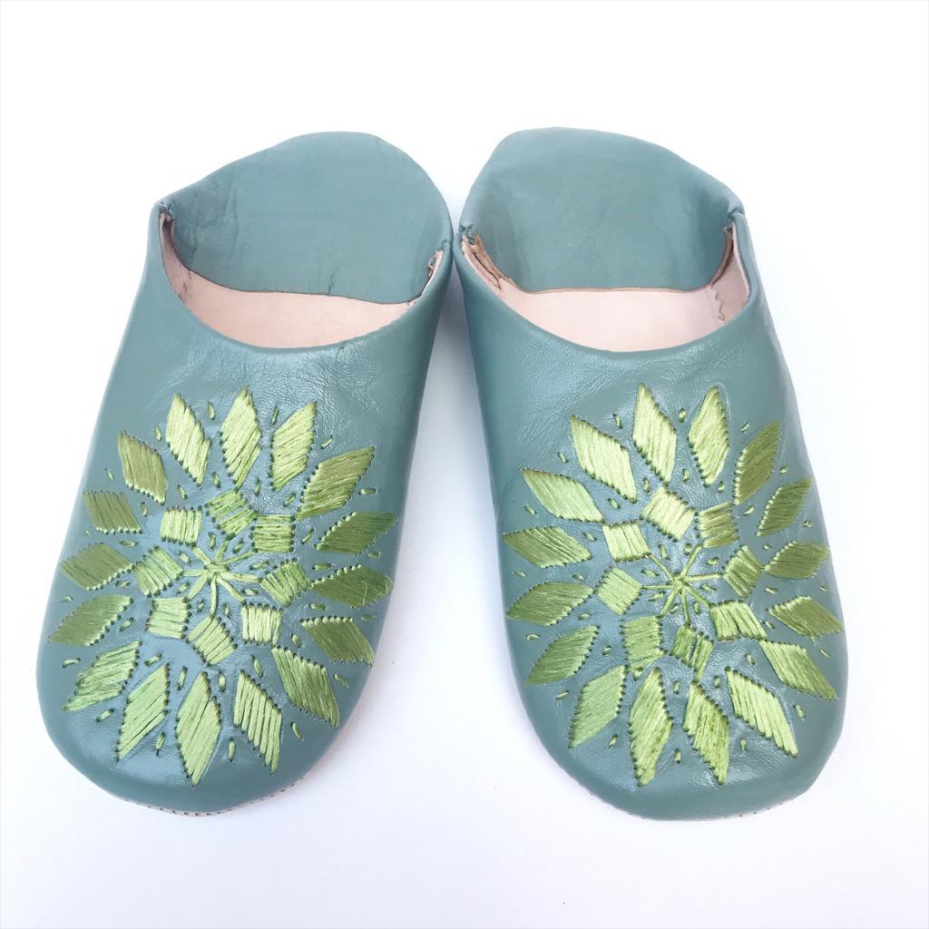 Moroccan Sequin Babouche Slippers, Moroccan Slippers, Handmade Slippers, Leather Slippers, leather mules, artisanat morocco, slippers indoor, slippers outdoor